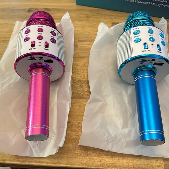 NWT! Set of 2 Wireless Bluetooth Microphones - Picture 8 of 8